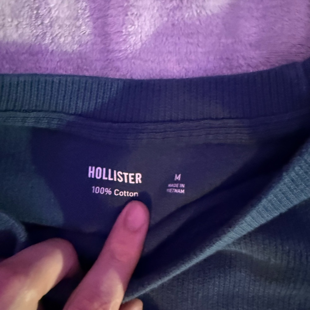 Hollister Sweater Bundle - Picture 2 of 4